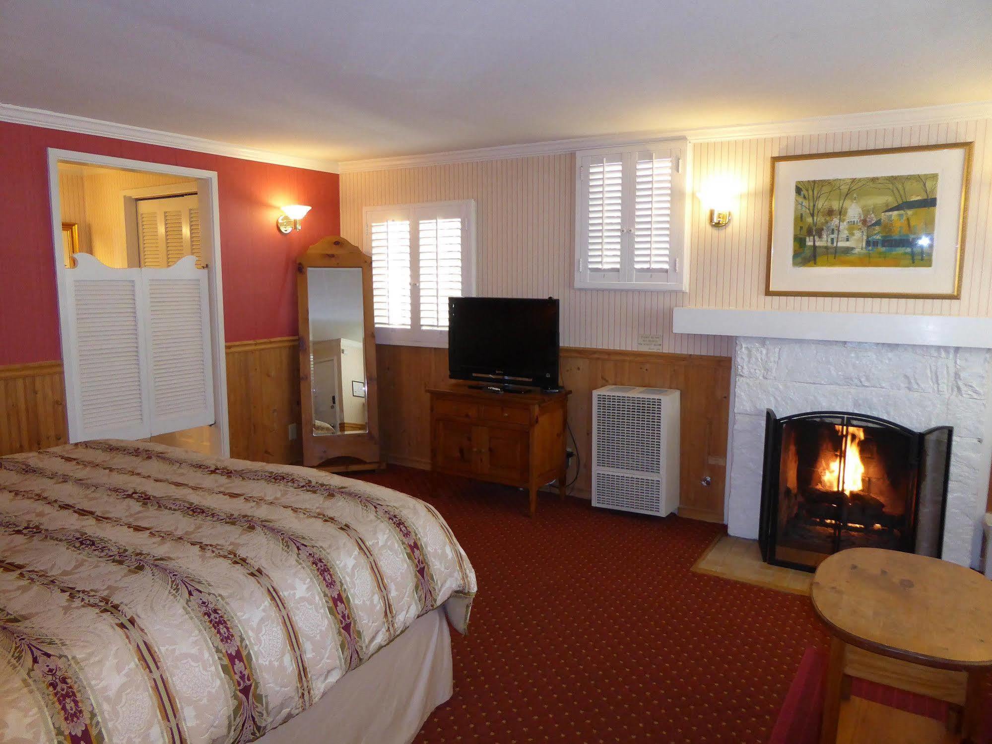 Carmel Fireplace Inn Dış mekan fotoğraf